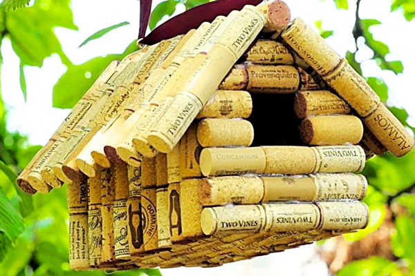How To Make A Cork Birdhouse - DIY Cork Project - Easy Birdhouse Design