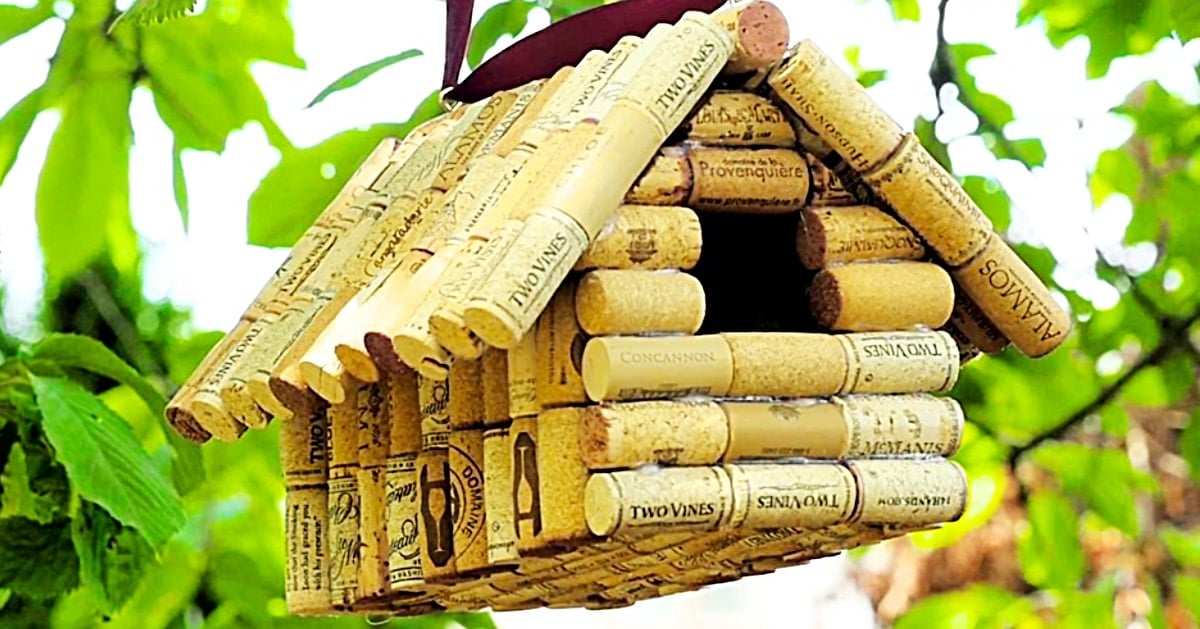 How To Make A Wine Cork Birdhouse | DIY Joy Projects and Crafts Ideas