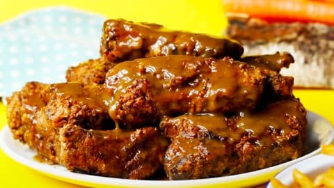 Crispy Southern Fried Pork Ribs And Gravy Recipe | DIY Joy Projects and Crafts Ideas