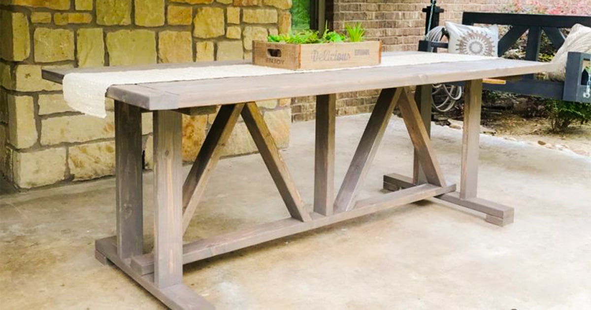 $60 DIY Outdoor Dining Table | DIY Joy Projects and Crafts Ideas