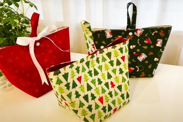 DIY Christmas Gift Bag - DIY Sewing - DIY Gifts