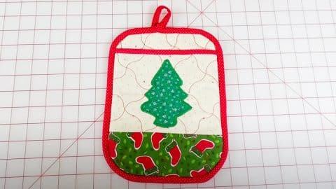 DIY Christmas Oven Mitt | DIY Joy Projects and Crafts Ideas