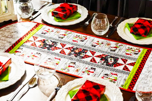 DIY Christmas Table Runner With Free Pattern - DIY Sewing - DIY Christmas Decor
