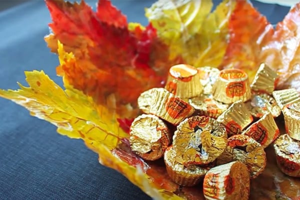 DIY Leaf Bowl - Fall Decor - DIY Leaf Crafts
