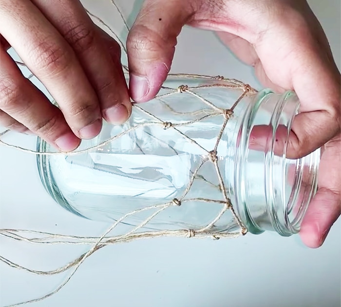 Use Mason Jars and Twine To Make Lantern - DIY Hanging Lanterns