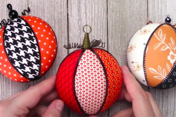 DIY No-Sew Patchwork Pumpkin Ornament - No-Sew Crafts - DIY Ornaments