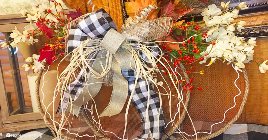 Dollar Tree DIY Splatter Screen Rustic Pumpkin - DIY Dollar Tree Crafts - DIY Pumpkin