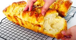 Garlic Scallion Pull Apart Bread Recipe