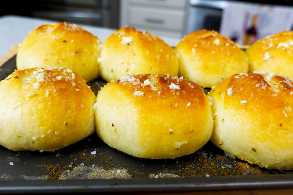 Homemade Garlic Dinner Rolls Recipe - Dinner Rolls Recipe - Bread Recipes