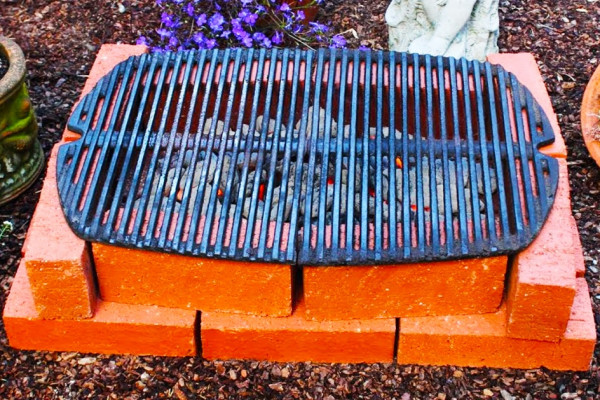 How To Make A Brick Grill - DIY Grills - DIY Brick Grills