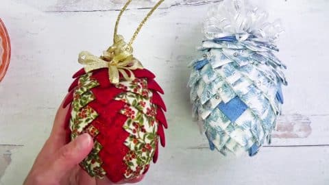 How To Make A No-Sew Quilted Pinecone Ornament | DIY Joy Projects and Crafts Ideas