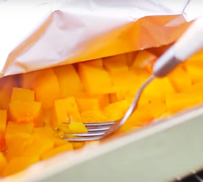 Use Butternut Squash or Pumpkin to Make Dinner Rolls - Fall Recipe Ideas - Dinner Rolls Ideas