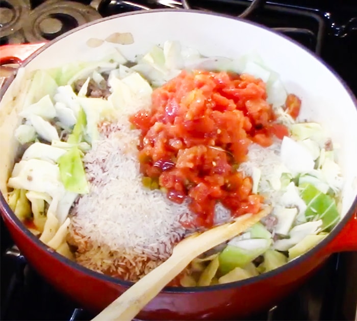 Use One Pot To Make Cabbage Roll Casserole - Homemade Recipes