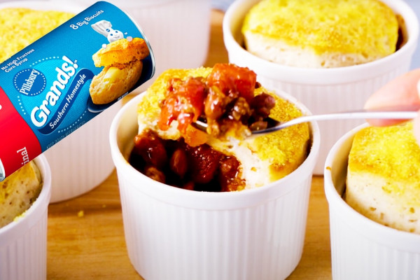 Turn Canned Biscuits Into Mini Chili Pot Pies - Canned Biscuits Recipe - Mini Chili Pot Pies