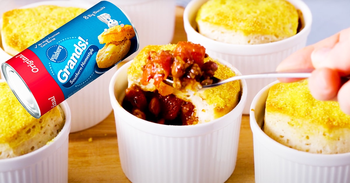 Turn Canned Biscuits Into Mini Chili Pot Pies | DIY Joy Projects and Crafts Ideas