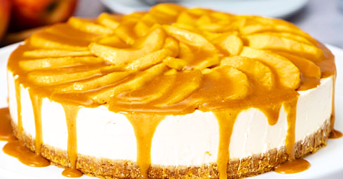 No-Bake Caramel Apple Cheesecake Recipe | DIY Joy Projects and Crafts Ideas