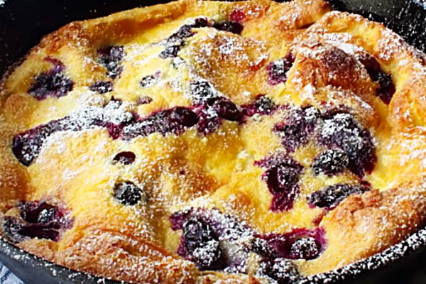 Blueberry Dutch Baby Recipe - How To make German Pancake - Continental Breakfast