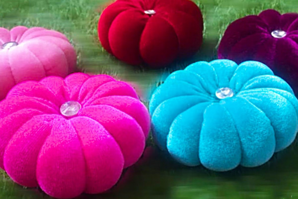 How To Make Velvet Flower Pillows - Boho Pillow Ideas - DIY Luxury Pillows