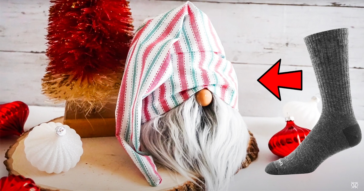 5-Minute DIY Christmas Sock Gnome | DIY Joy Projects and Crafts Ideas