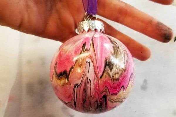 How To Make an Ornament - Acrylic Pour Ornament - DIY painting