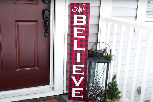 DIY Buffalo Check Christmas Sign - DIY Wood Sign - DIY Patio