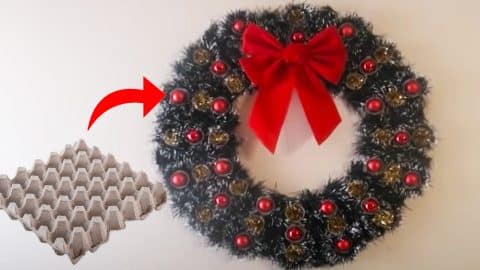 DIY Christmas Wreath Using Egg Carton Tray | DIY Joy Projects and Crafts Ideas