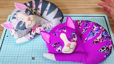 DIY Patchwork Cat With A Free Pattern | DIY Joy Projects and Crafts Ideas