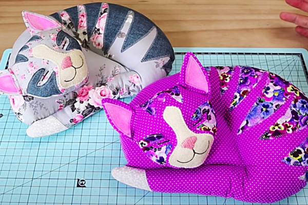 DIY Patchwork Cat Pattern - Free Sewing Pattern - DIY Quilted Animal Ideas