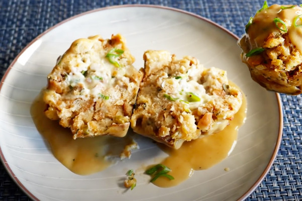Gravy Stuffed Stuffings Muffin Recipe - Thanksgiving Side Dish Recipes