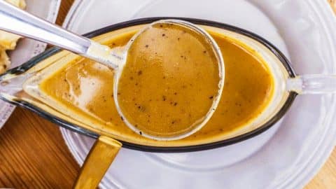 How To Make Gravy | DIY Joy Projects and Crafts Ideas