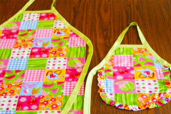 How To Make An Apron Without A Pattern - DIY Apron - Gift Ideas
