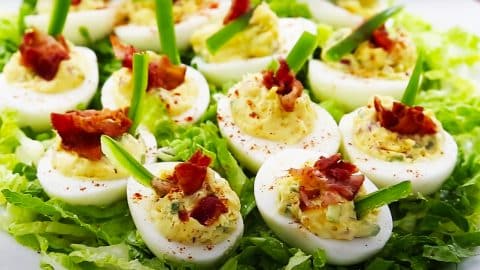 Jalapeño Bacon Cheddar Deviled Eggs Recipe | DIY Joy Projects and Crafts Ideas