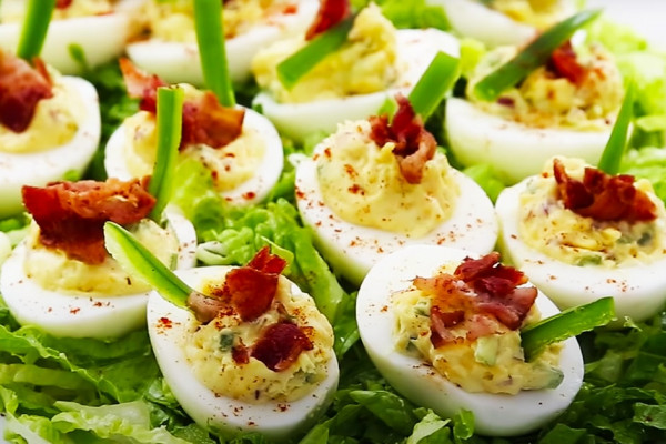 Jalapeño Bacon Cheddar Deviled Eggs Recipe - Deviled Eggs Recipe - Egg Recipes