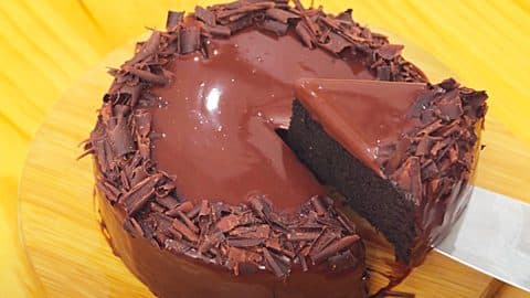 3-Ingredient No-Bake Chocolate Cake Recipe | DIY Joy Projects and Crafts Ideas