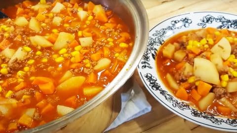 One-Pot Hamburger Soup Recipe | DIY Joy Projects and Crafts Ideas