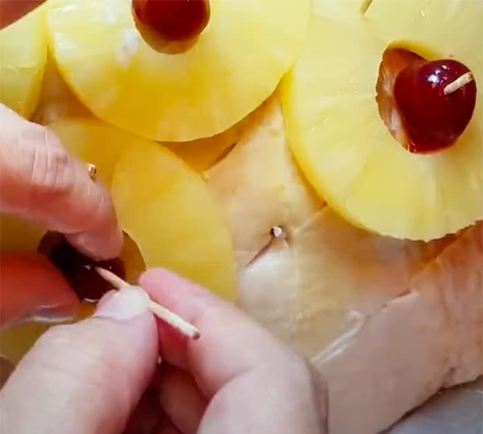 How To Make Pineapple Ham - How To Bake A Ham