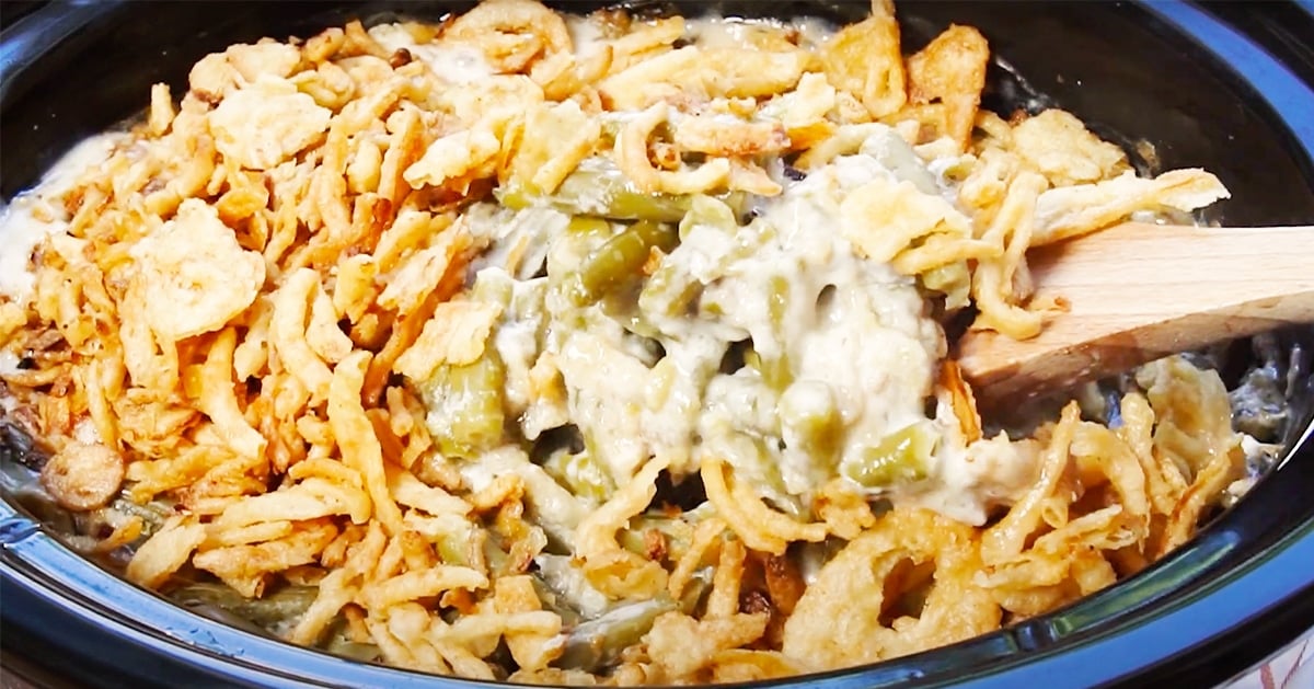 Slow Cooker Green Bean Casserole Recipe | DIY Joy Projects and Crafts Ideas