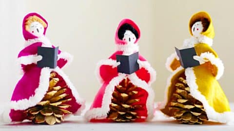 How To Make Pinecone Christmas Carolers | DIY Joy Projects and Crafts Ideas