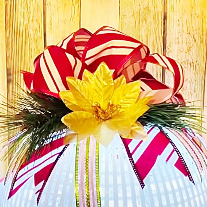 Bow Making Ideas - Holiday Decor - Colander Project