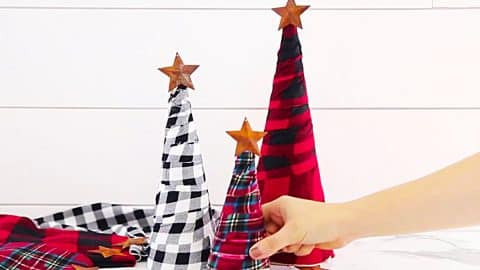 How To Make DIY Flannel Trees | DIY Joy Projects and Crafts Ideas