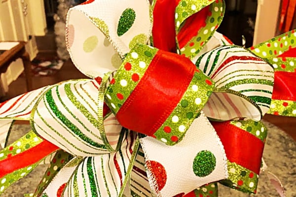 How To Make a Professional Looking Bow - Easy Bow Making - Gift Wrapping Ideas