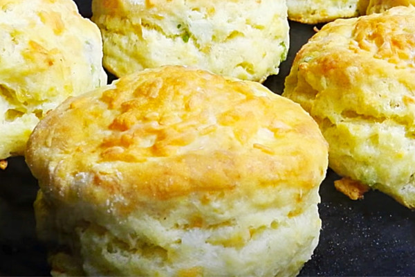Garlic And Cheese Buttermilk Biscuits Recipe - How To Cook Buttermilk Biscuits - Garlic Bread Ideas