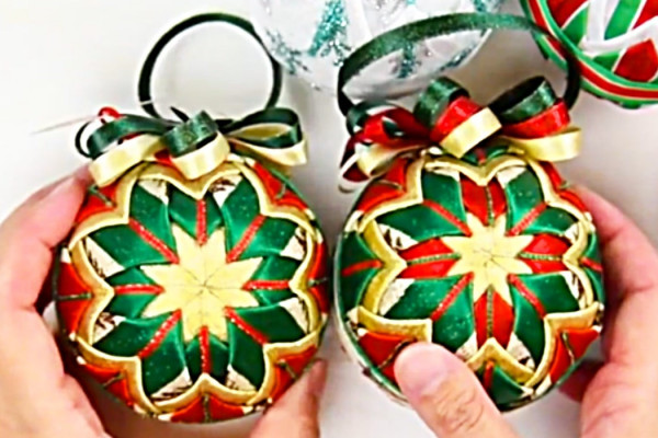 How To Make Ribbon Ornaments - Christmas Decor Ideas - DIY Ribbon Ornament