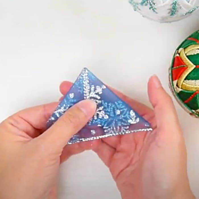 How To Make Ribbon Ornaments - Christmas Decor Ideas - DIY Ribbon Ornament