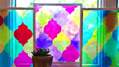 DIY Faux Stained Glass From Plastic Folders | DIY Joy Projects and Crafts Ideas