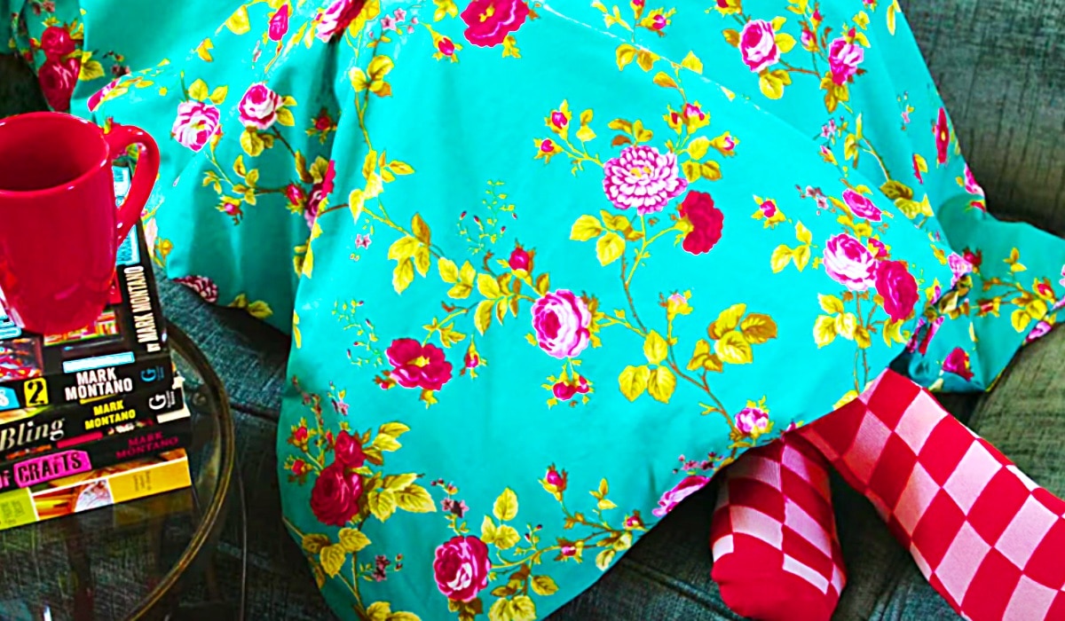 How To Make A No-Sew Weighted Blanket