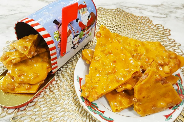 100-Year-Old Peanut Brittle Recipe - Peanut Recipes - Easy Candied Peanuts Recipe