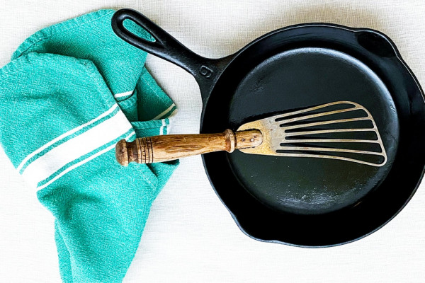 7 Major Mistakes With Cast Iron Cookware - Cast Iron Hacks - Cast Iron Mistakes
