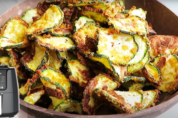 Air Fryer Cheesy Zucchini Chip Recipe - Air Fryer Recipes - Zucchini Chip Recipes