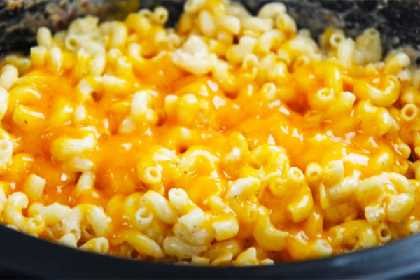Creamy Crockpot Macaroni And Cheese Recipe - Crockpot Recipes - Mac and Cheese Recipes